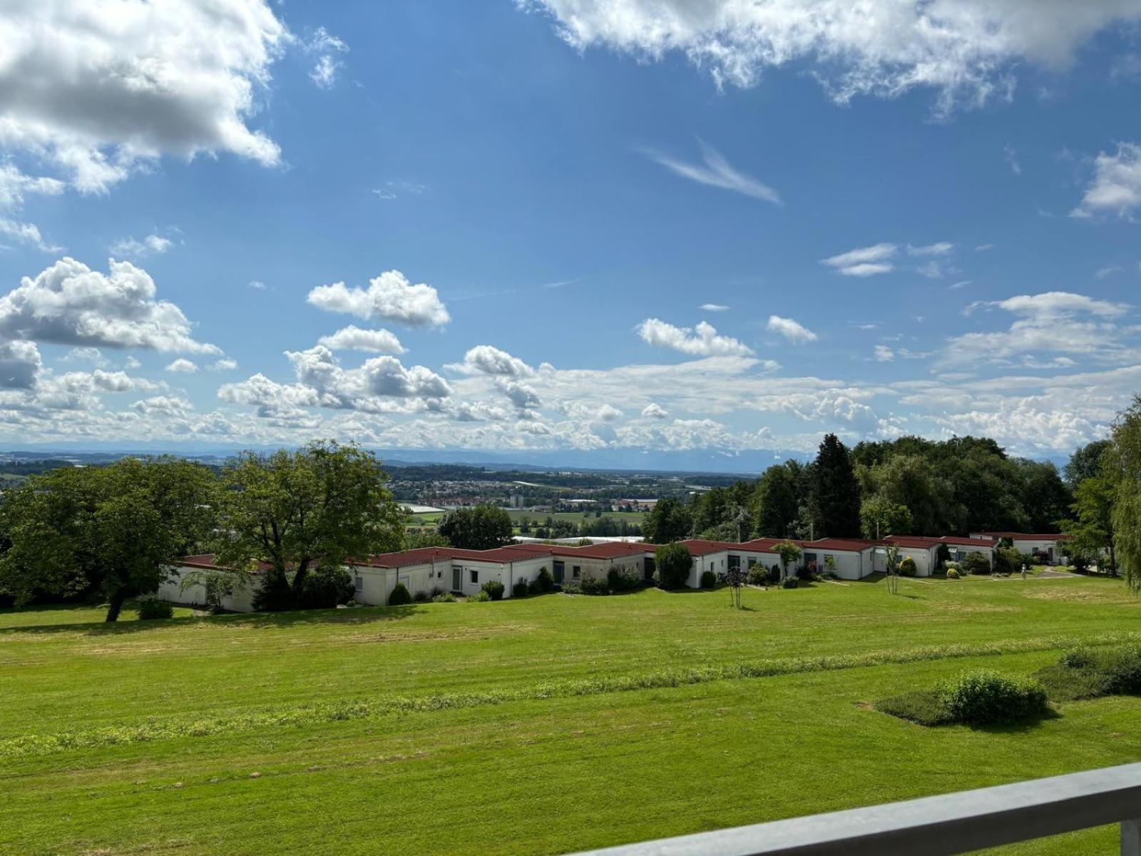 Ferienappartement Mit Berg- Und Seesicht Oberteuringen Bagian luar foto